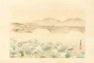 Brücke und Lotusteich