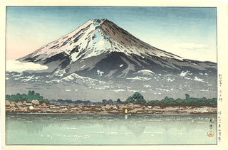 Le mont Fuji au lever du soleil depuis le lac Kawaguchi
