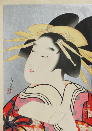 Geisha Holding a roll of tissues