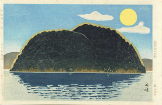 Isla Chikubu-jima a la luz de la luna